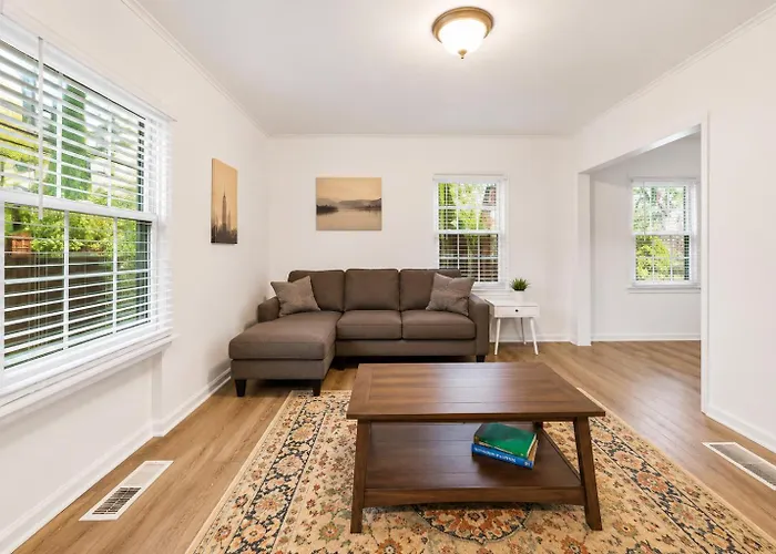 Holiday home Jungle House Luxury Homes - Downtown Short North - Near Convention Center & Nationwide Arena - Free Parking - Pet Friendly - Over 5 800 Five Stars *