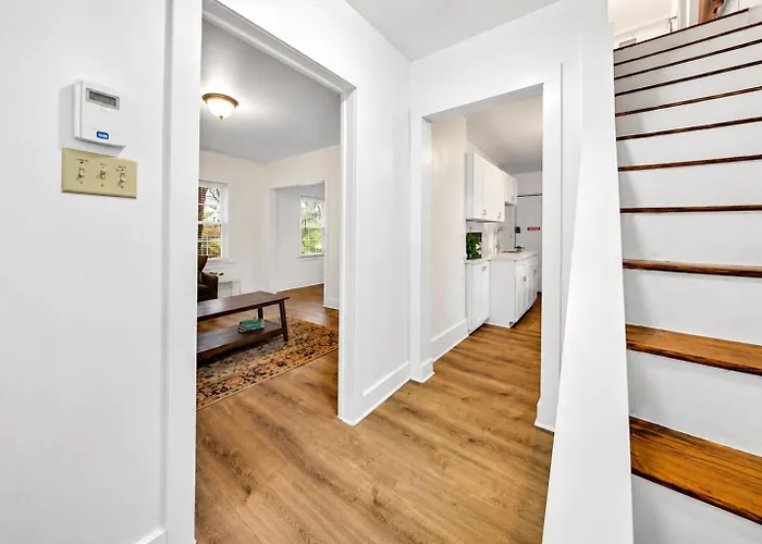 Jungle House Luxury Homes - Downtown Short North - Near Convention Center & Nationwide Arena - Free Parking - Pet Friendly - Over 5 800 Five Stars